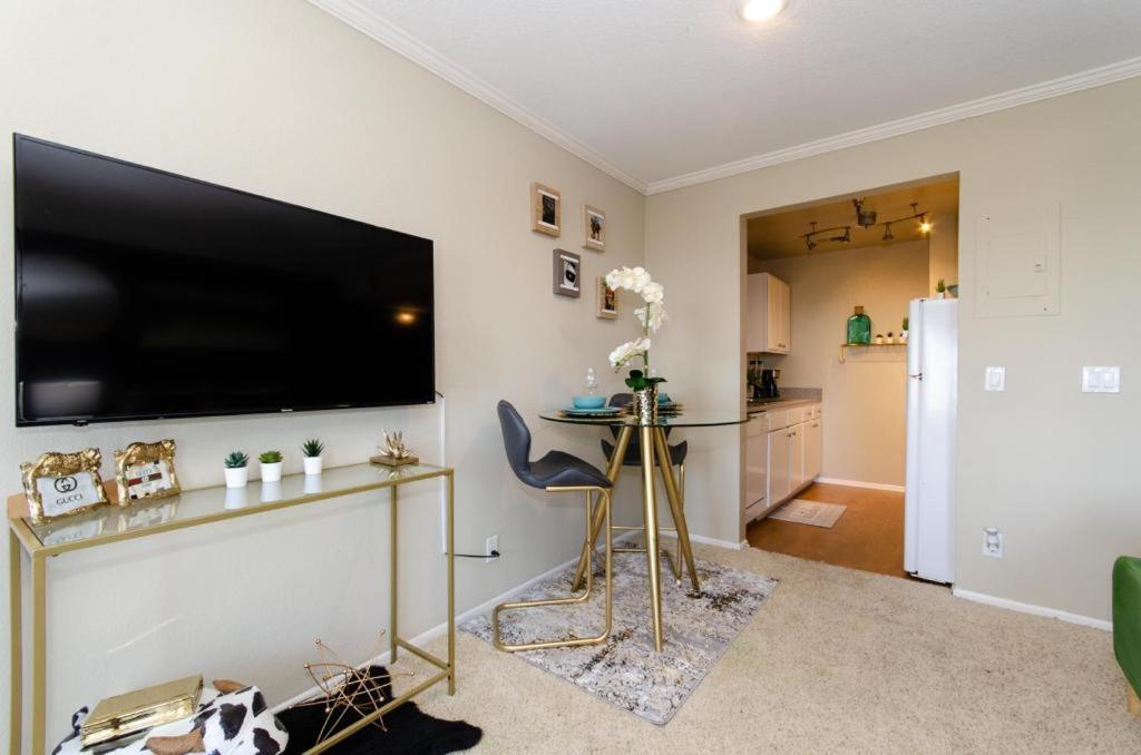 Gucci Mickey And Maxico Lofts Free Parking And Wifi Apartamento Los Ángeles Exterior foto