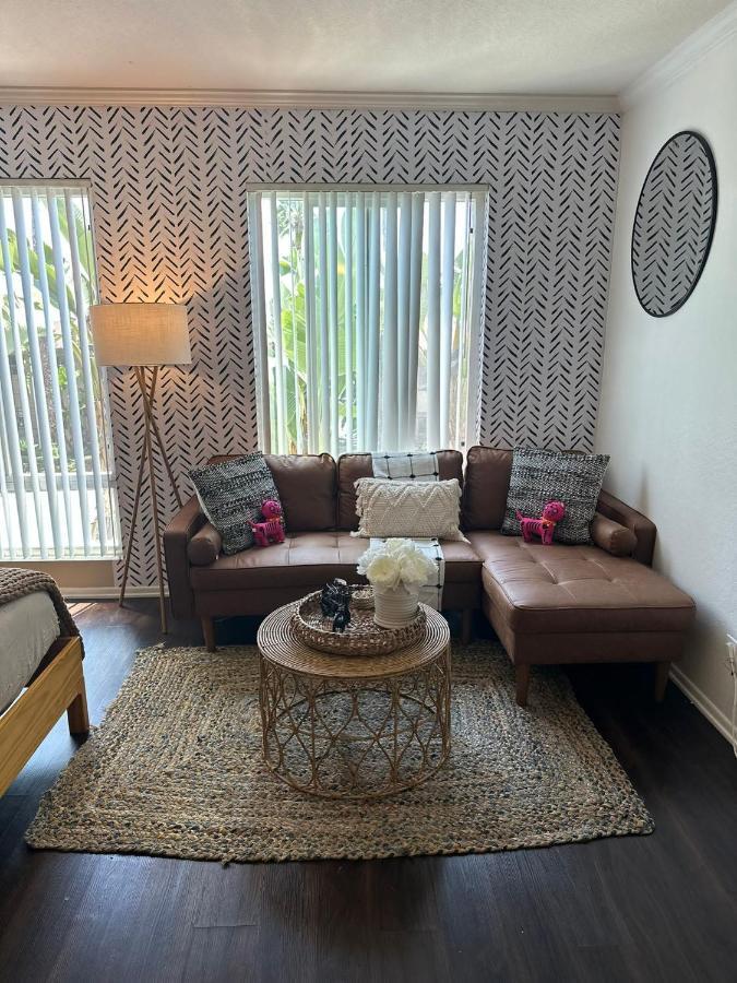Gucci Mickey And Maxico Lofts Free Parking And Wifi Apartamento Los Ángeles Exterior foto