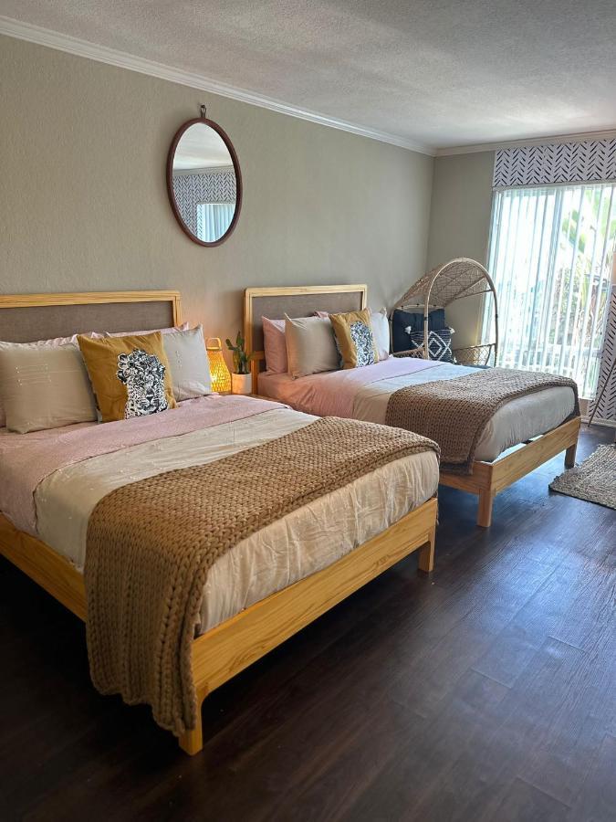 Gucci Mickey And Maxico Lofts Free Parking And Wifi Apartamento Los Ángeles Exterior foto